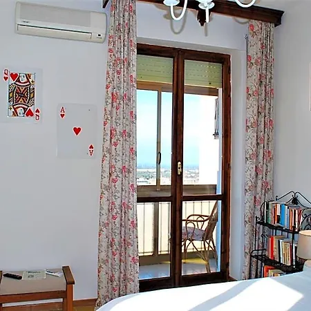 بيت ضيافة La Terrazza Di Anna ساساري